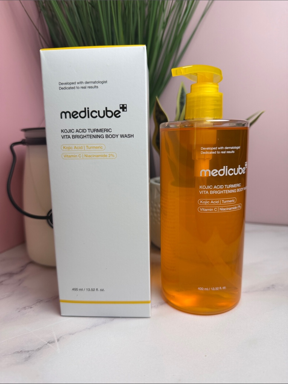 Medicube Vita Brightening Kojic Acid & Turmeric Body Wash - Yellow